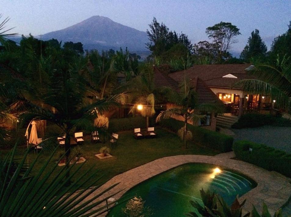 Ahadi Lodge Arusha Luaran gambar