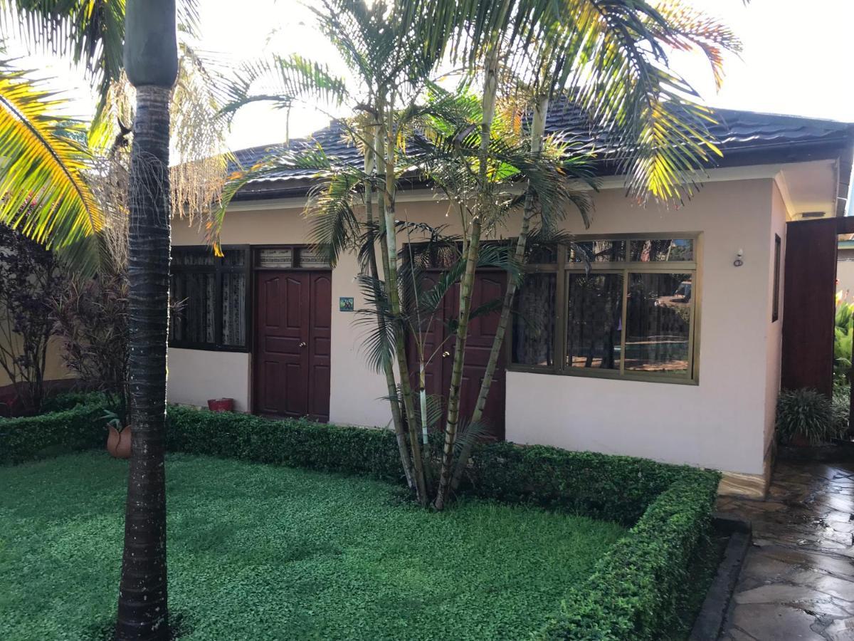Ahadi Lodge Arusha Luaran gambar