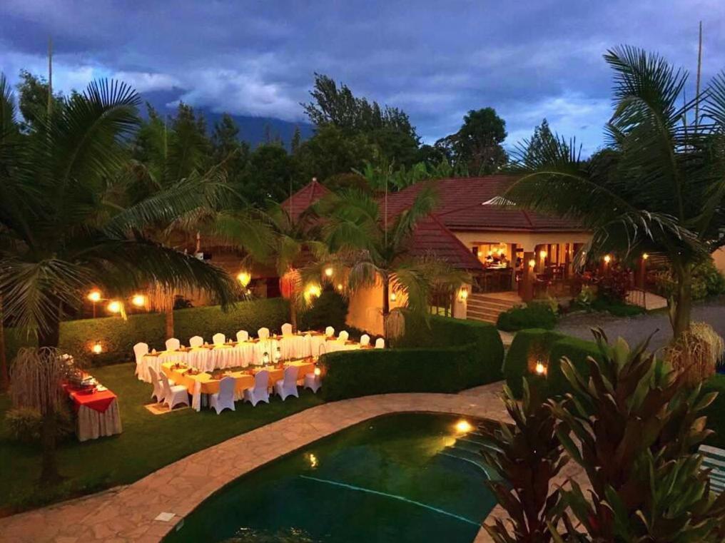 Ahadi Lodge Arusha Luaran gambar