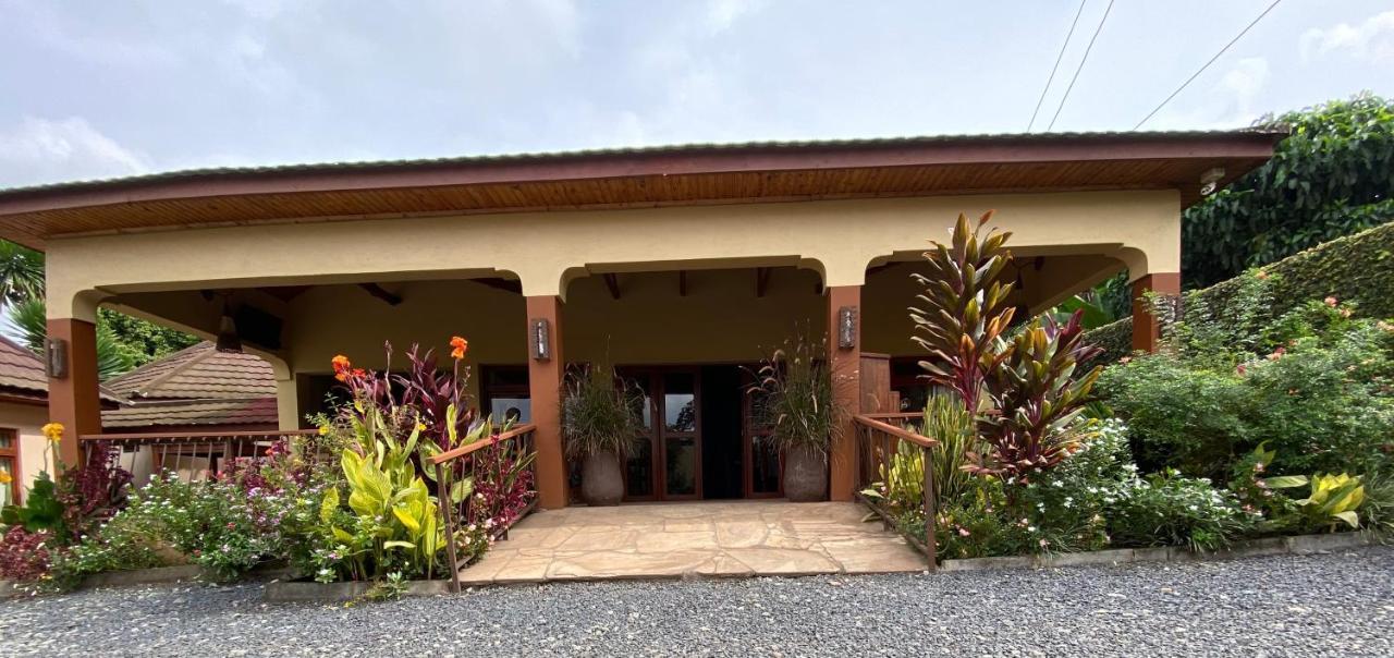 Ahadi Lodge Arusha Luaran gambar
